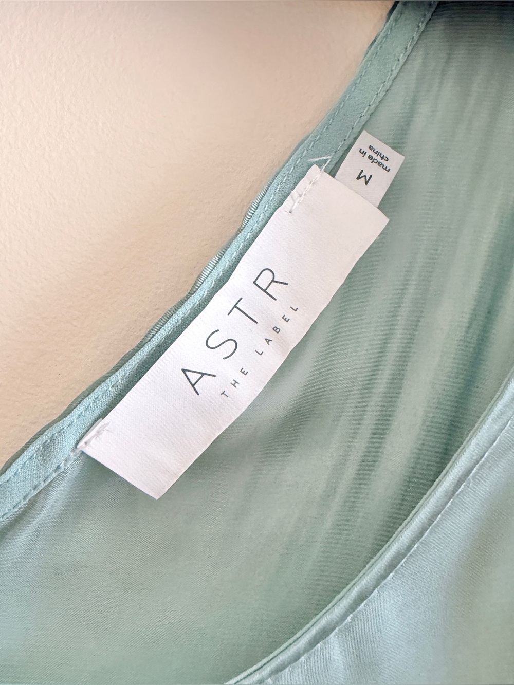 NWOT ASTR the Label Marin Satin Dolman Sleeve Midi Dress Sage Size M - Picture 10 of 10